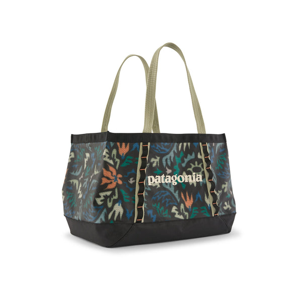 The 25-liter Patagonia Black Hole Gear Tote in kaleido black on a white background.