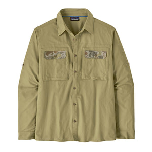 A gumtree green Patagonia Men's Self Guided Sun Shirt with button flap pockets, against a white background.