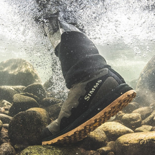 Simms Men's Flyweight Access Wading Boot - Vibram Sole